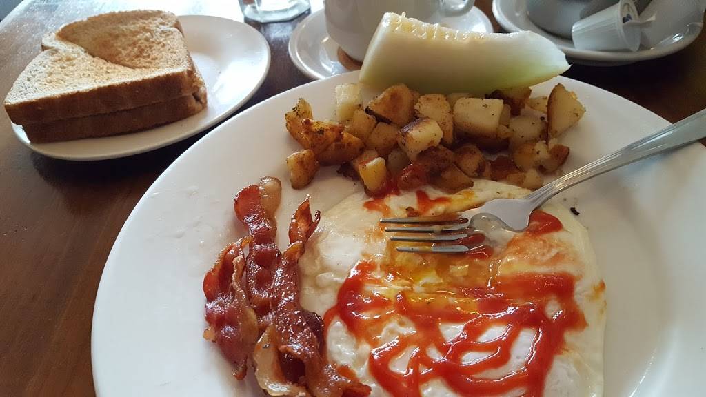 Kings Diner | restaurant | 906 Kingston Rd, Toronto, ON M4E 1S5, Canada | 6473493016 OR +1 647-349-3016