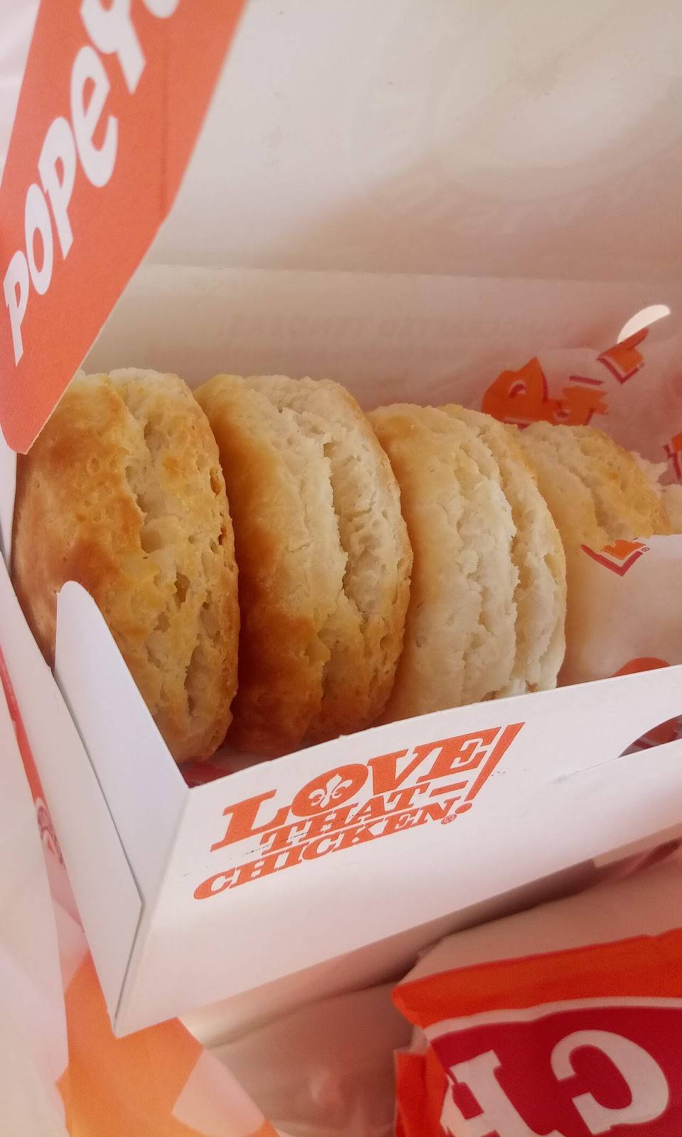 Popeyes Louisiana Kitchen | restaurant | 5201 W Mercury Blvd, Hampton, VA 23605, USA | 7572451500 OR +1 757-245-1500