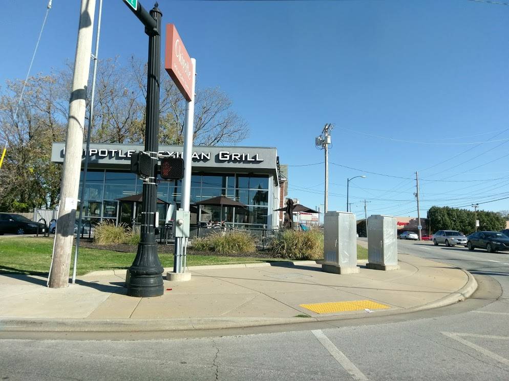 Chipotle Mexican Grill | restaurant | 1211 E St Louis St, Springfield, MO 65802, USA | 4178312159 OR +1 417-831-2159