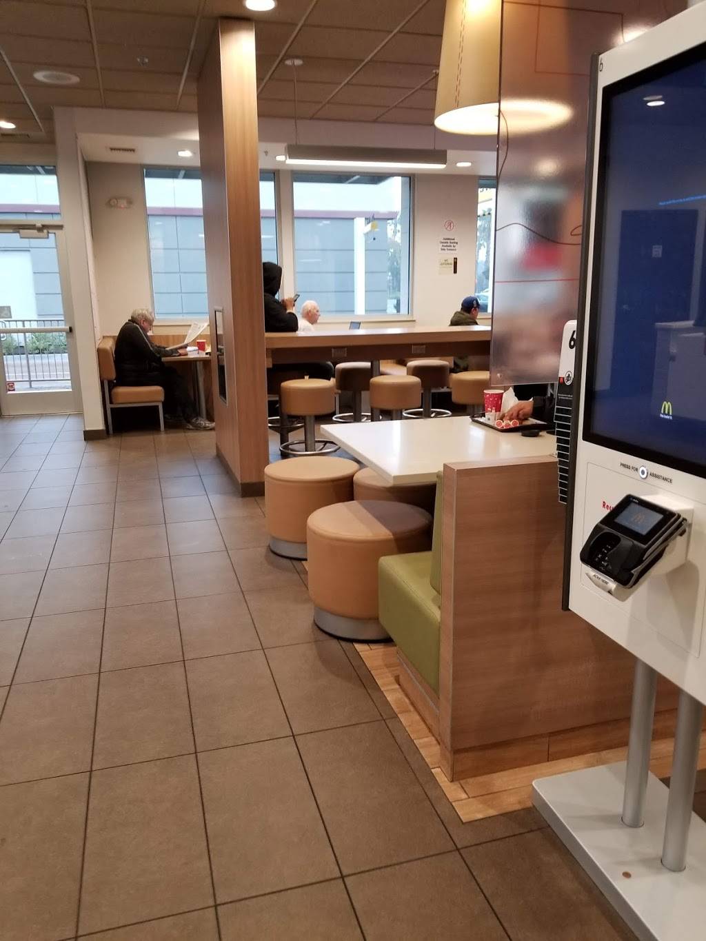 McDonalds | cafe | 624 Contra Costa Blvd, Pleasant Hill, CA 94523, USA | 9256772121 OR +1 925-677-2121