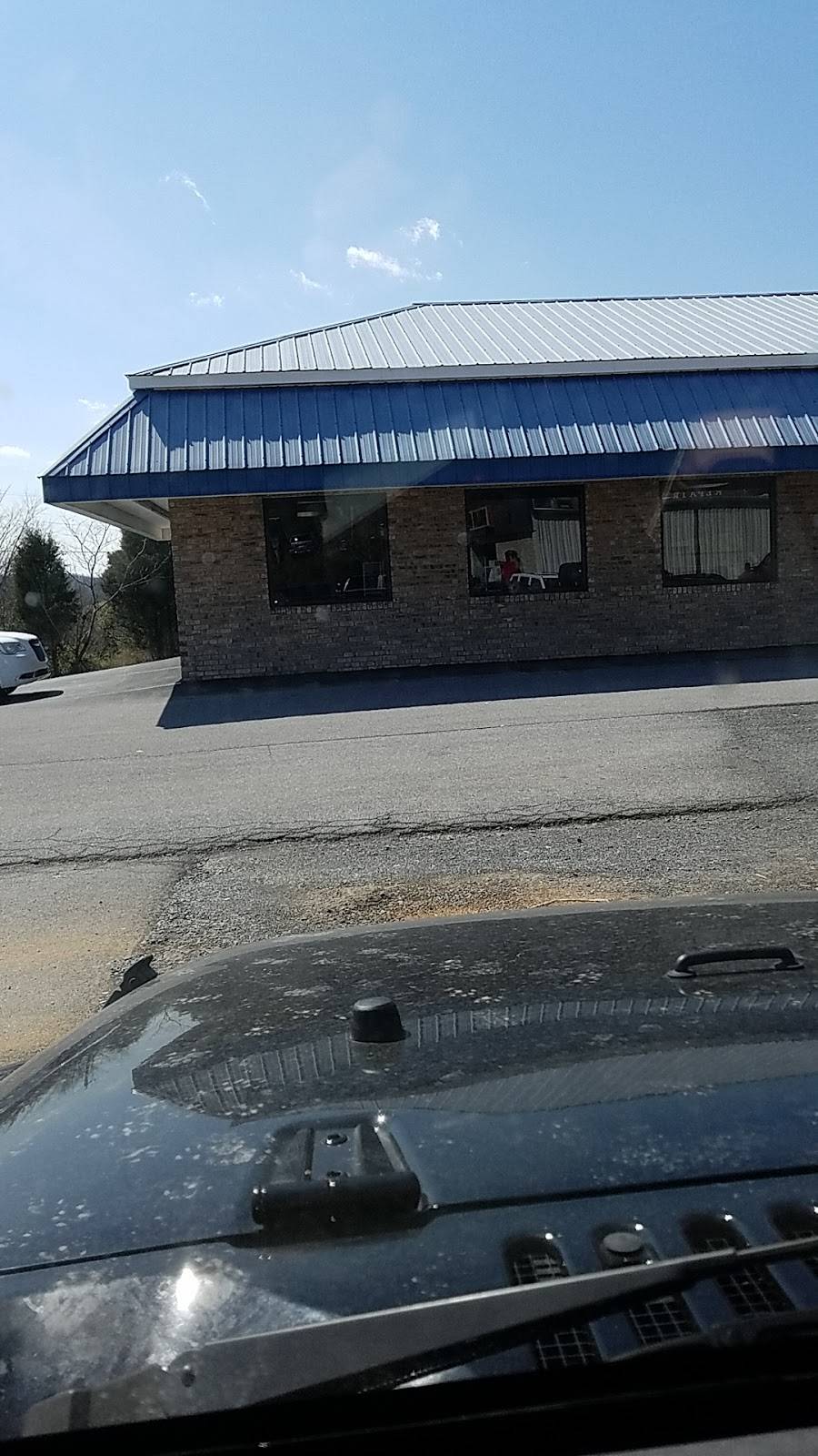 Pizza Plus | restaurant | 3400 US-11W, Surgoinsville, TN 37873, USA | 4233454040 OR +1 423-345-4040