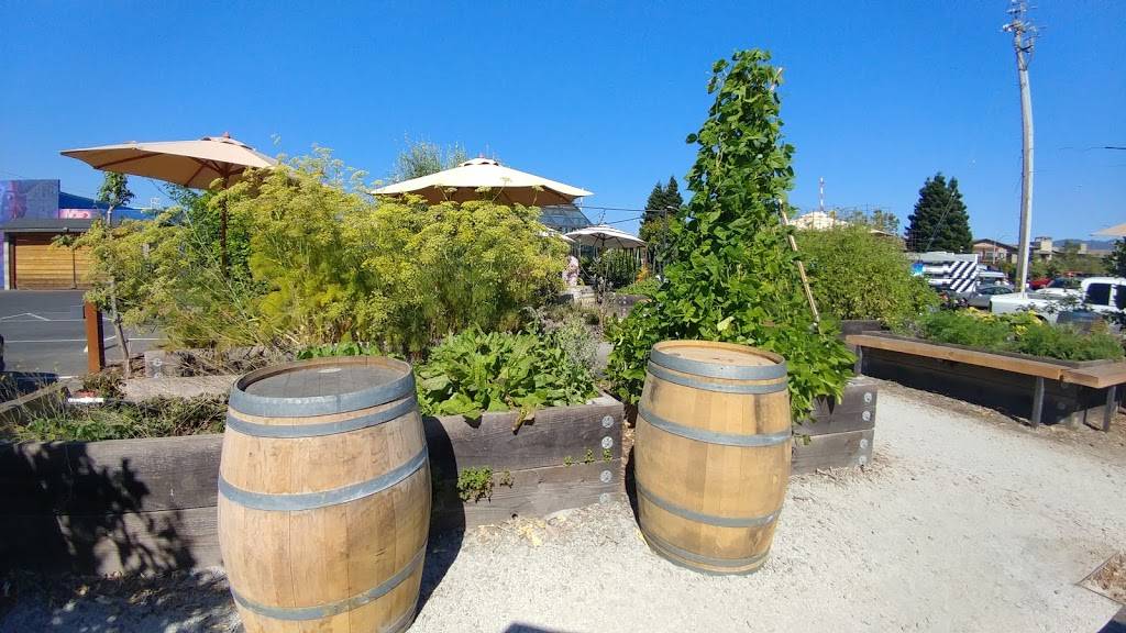 St Clair Brown Winery & Brewery | restaurant | 816 Vallejo St, Napa, CA 94559, USA | 7072555591 OR +1 707-255-5591