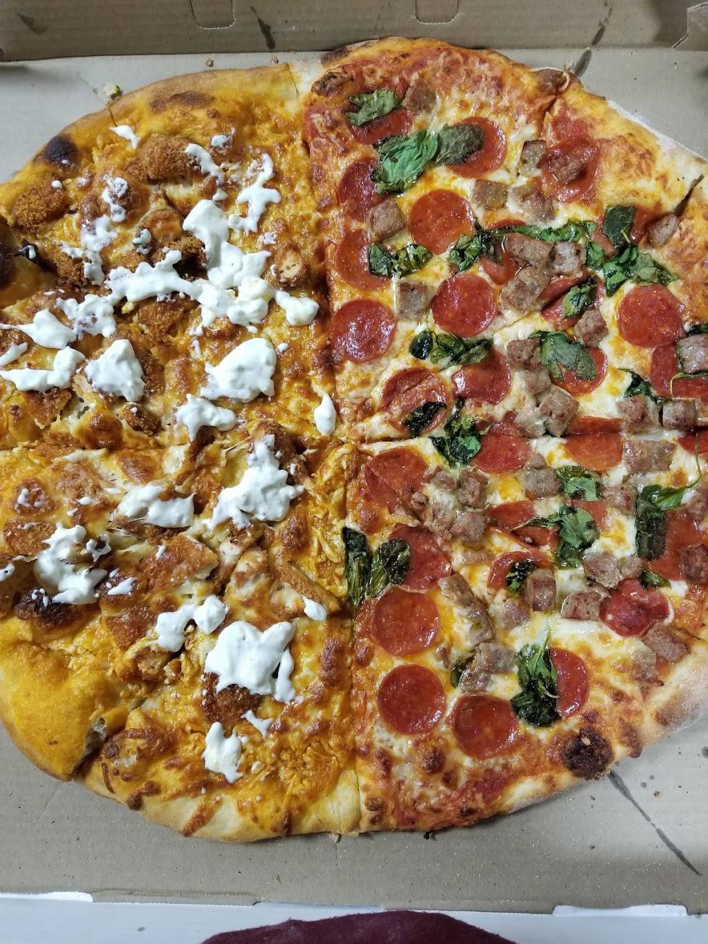 Carls Pizza Kitchen | restaurant | 9 South Ave, Webster, NY 14580, USA | 5852361819 OR +1 585-236-1819