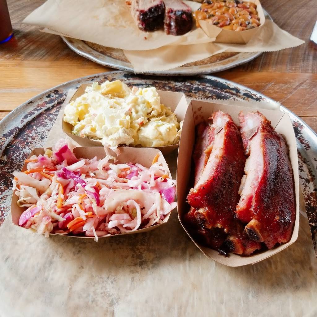 Charcoal Cowboys BBQ | restaurant | 6917 Lenox Village Dr, Nashville, TN 37211, USA | 6159826193 OR +1 615-982-6193
