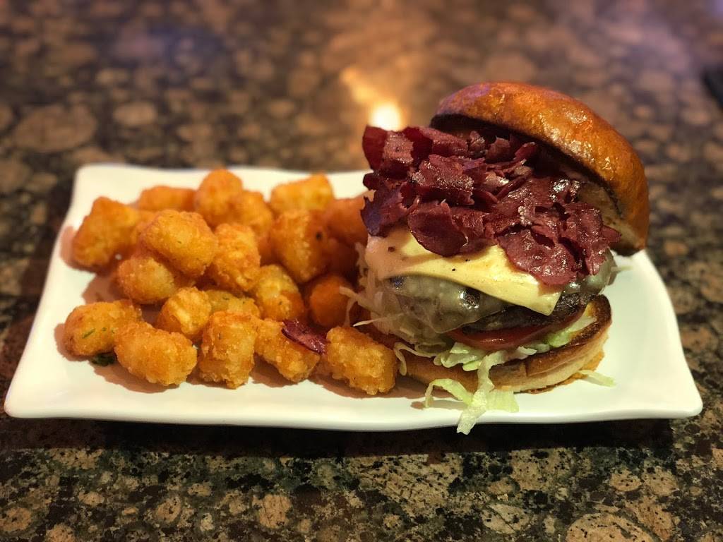 Chucks Place | restaurant | 1447 Historical Plaza Way, Manteca, CA 95336, USA | 2098236196 OR +1 209-823-6196