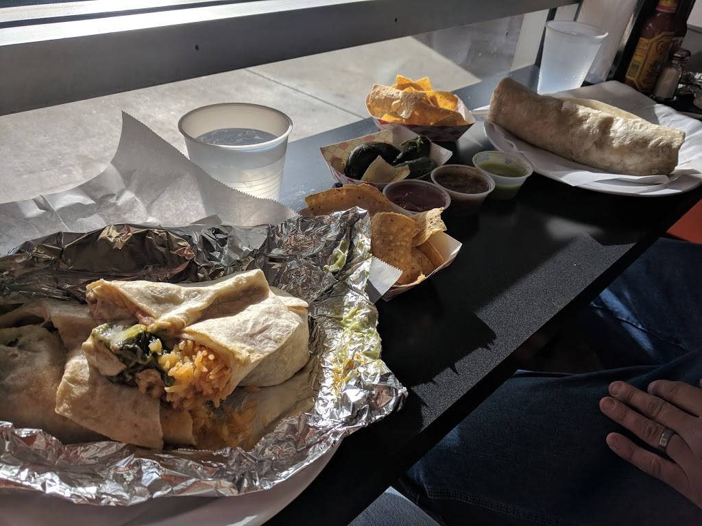 El Favorito Taqueria | restaurant | 574 Sutton Way, Grass Valley, CA 95945, USA | 5308025529 OR +1 530-802-5529