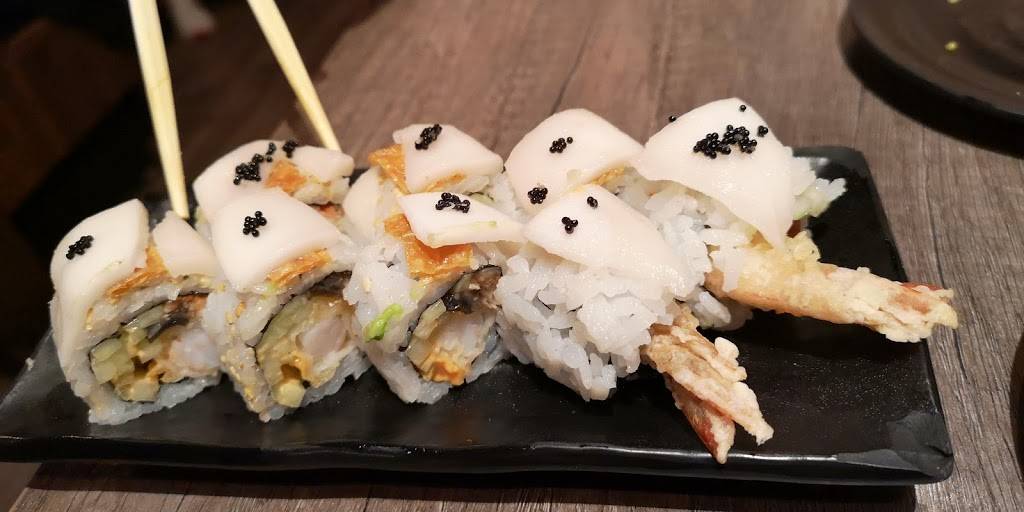 Kinkaku Izakaya | restaurant | 217 King St W, Kitchener, ON N2G 1B1, Canada | 5192082688 OR +1 519-208-2688