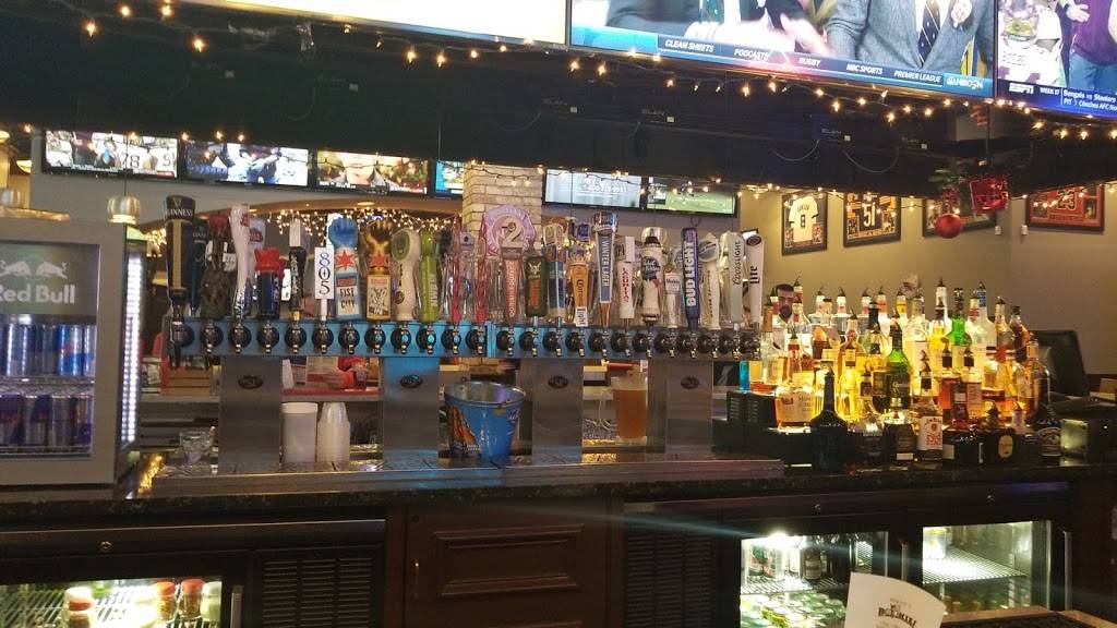 Rookies Sports Bar & Grill (Roselle) | restaurant | 1360 Lake St, Roselle, IL 60172, USA | 8472781666 OR +1 847-278-1666