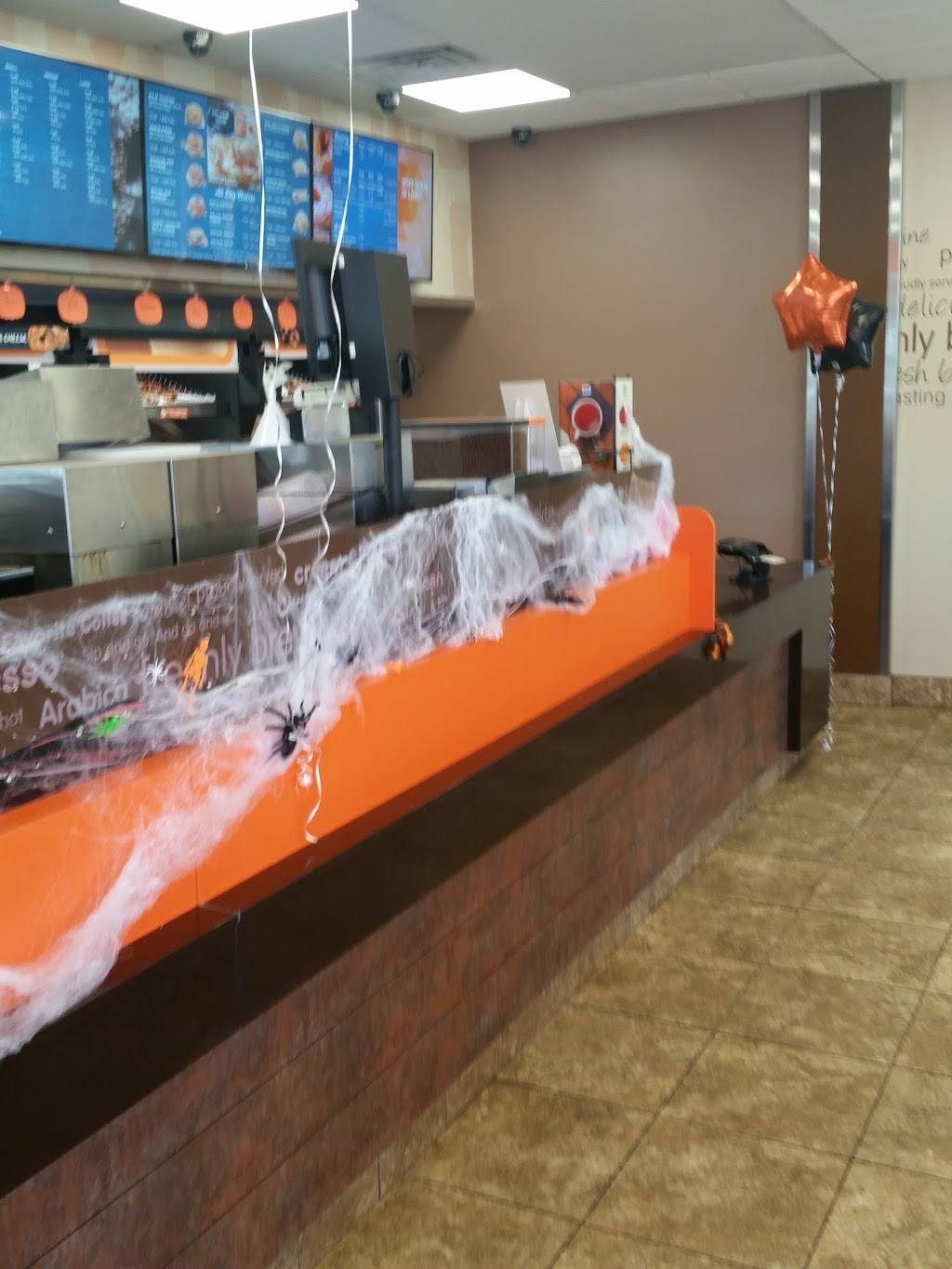 Dunkin | bakery | 415 N Nappanee St, Elkhart, IN 46514, USA | 5745844400 OR +1 574-584-4400