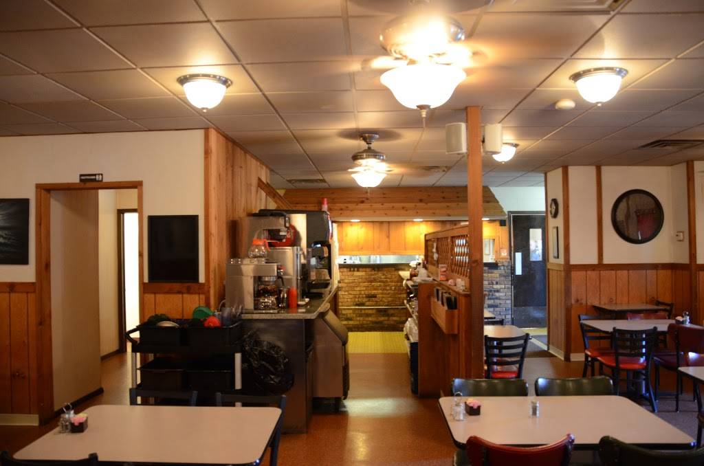 Palanzas Family Dining | restaurant | 2437 Washington Rd, Washington, IL 61571, USA | 3096942361 OR +1 309-694-2361