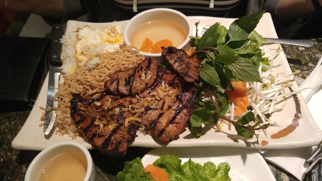 Pho Tay Ho | restaurant | 6414 Rue Saint-Denis, Montréal, QC H2S 2R7, Canada | 5142735627 OR +1 514-273-5627