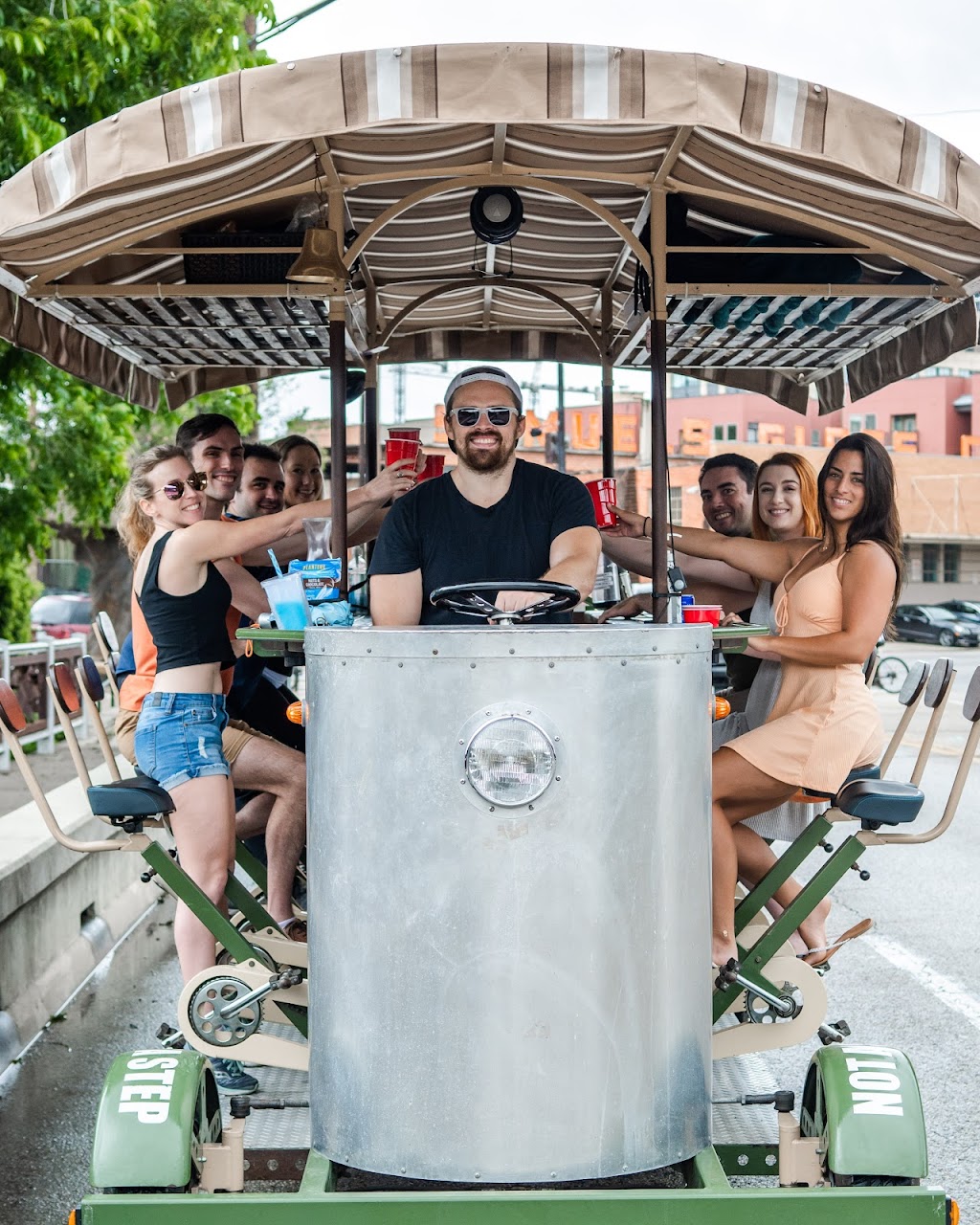 Trolley Pub San Antonio | restaurant | 930 Broadway, San Antonio, TX 78215, USA | 2106939706 OR +1 210-693-9706