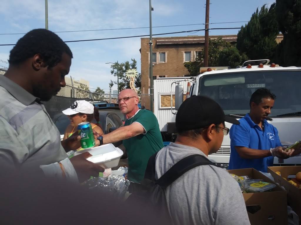 Johns Garage | restaurant | 801 E 6th St, Los Angeles, CA 90021, USA | 8188188521 OR +1 818-818-8521