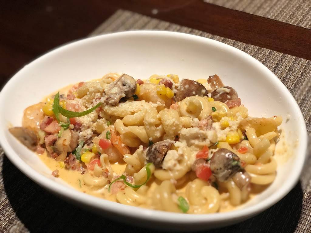 Magnolia Blue | restaurant | 1807 N Main St, High Point, NC 27262, USA | 3368852583 OR +1 336-885-2583