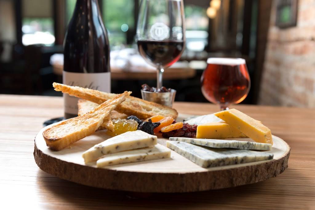 OTooles Libertyville | restaurant | 412 North Milwaukee Avenue Downtown, Libertyville, IL 60048, USA | 8479842599 OR +1 847-984-2599