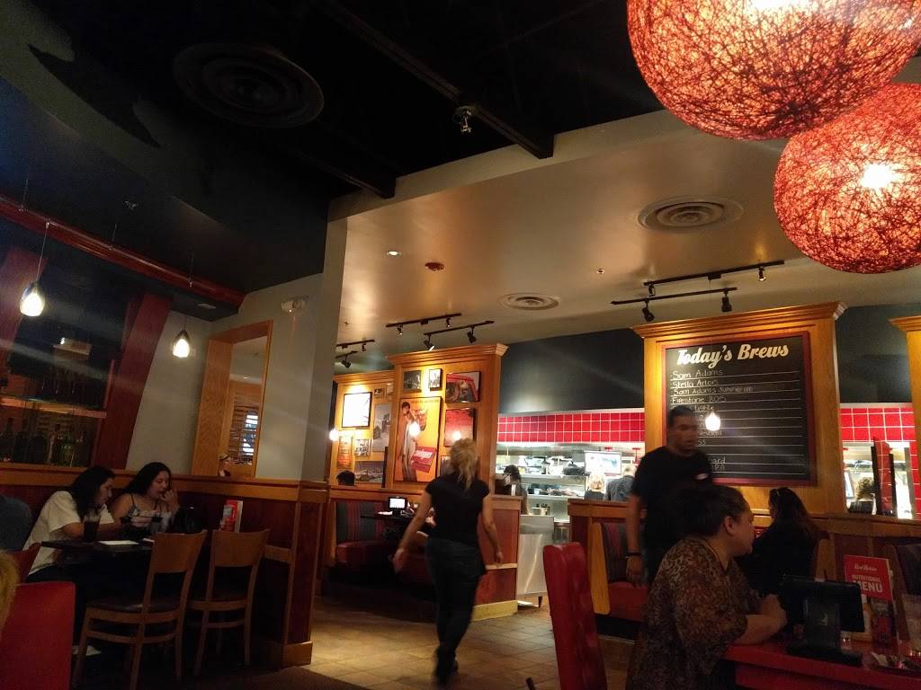 Red Robin Gourmet Burgers and Brews | restaurant | 8245 Laguna Blvd, Elk Grove, CA 95624, USA | 9166830370 OR +1 916-683-0370