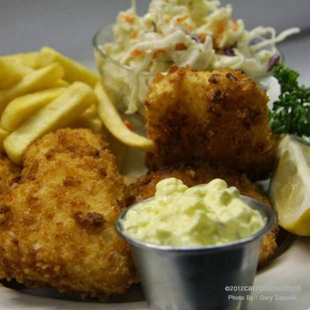 Carrolls | restaurant | 21 Main St, Medford, MA 02155, USA | 7813953344 OR +1 781-395-3344