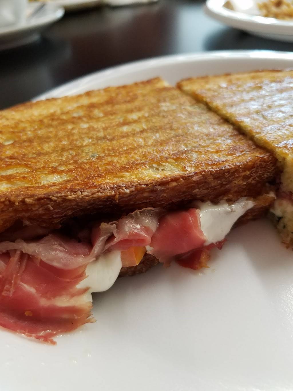 Vincenzos Italian Deli Inc | restaurant | 29 Bryant St, Dedham, MA 02026, USA | 7814936156 OR +1 781-493-6156