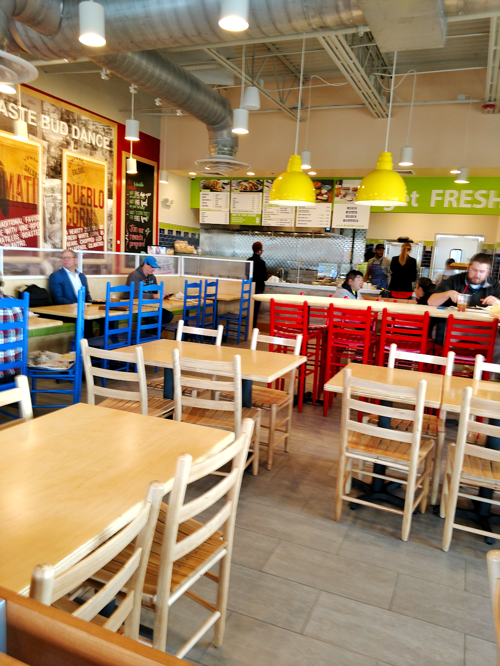 Salsaritas Fresh Mexican Grill | restaurant | 5920 Highland Shoppes Dr, Charlotte, NC 28269, USA | 7044678096 OR +1 704-467-8096