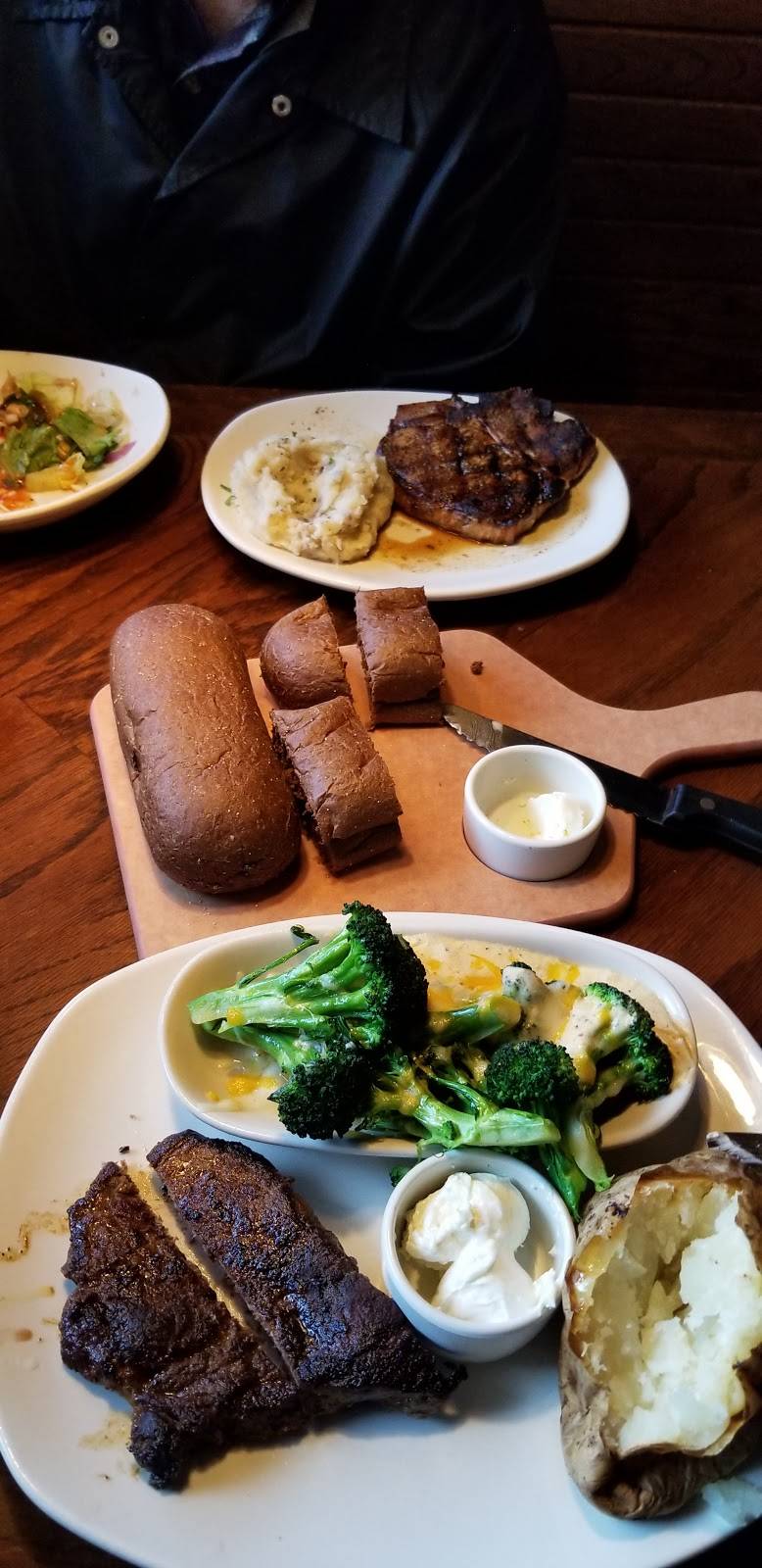 Outback Steakhouse | restaurant | 2704 Bethel Rd, Columbus, OH 43220, USA | 6143261605 OR +1 614-326-1605