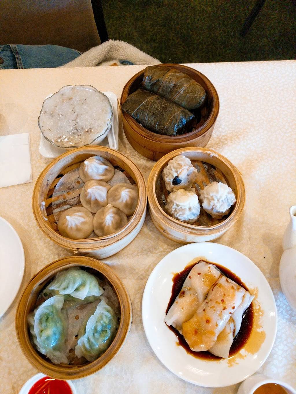 New East Ocean Palace | restaurant | 113-09 Queens Blvd, Forest Hills, NY 11375, USA | 7182681668 OR +1 718-268-1668