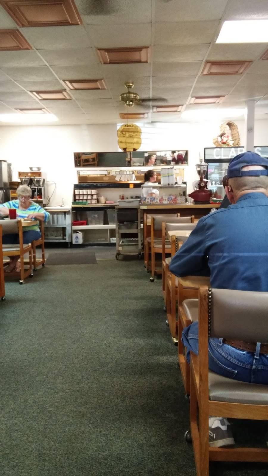 Clares | restaurant | 2502 E William St, Decatur, IL 62521, USA | 2174283437 OR +1 217-428-3437