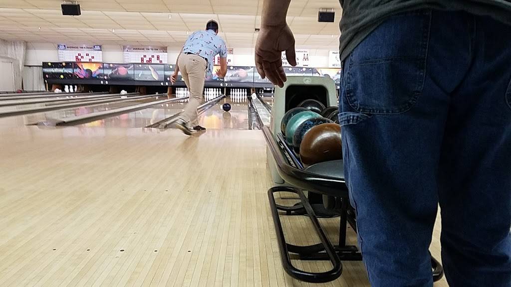 Defiance Recreation Inc | restaurant | 1923 S Jefferson Ave, Defiance, OH 43512, USA | 4197843666 OR +1 419-784-3666