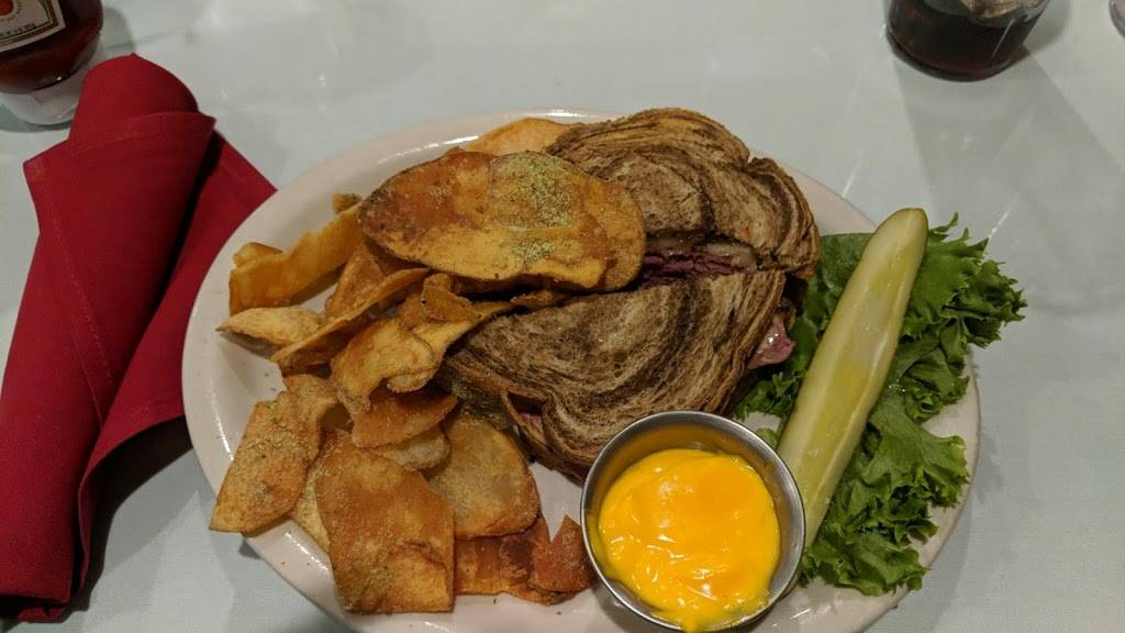 The Radish Dining & Catering | restaurant | 721 E 1st St, Grimes, IA 50111, USA | 5159861900 OR +1 515-986-1900