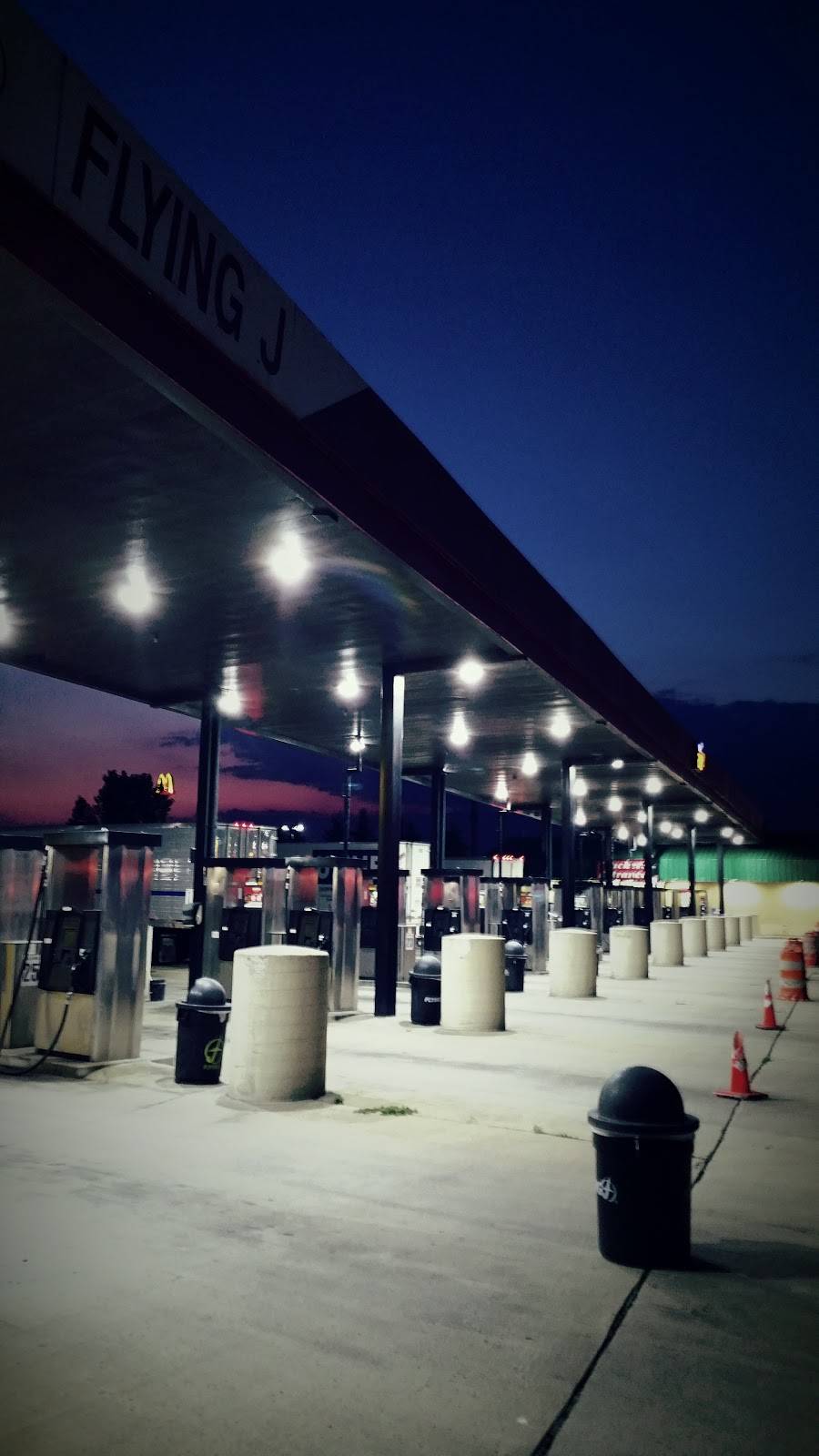 Flying J Travel Center | restaurant | 3231 E 181st Ave, Hebron, IN 46341, USA | 2196966446 OR +1 219-696-6446