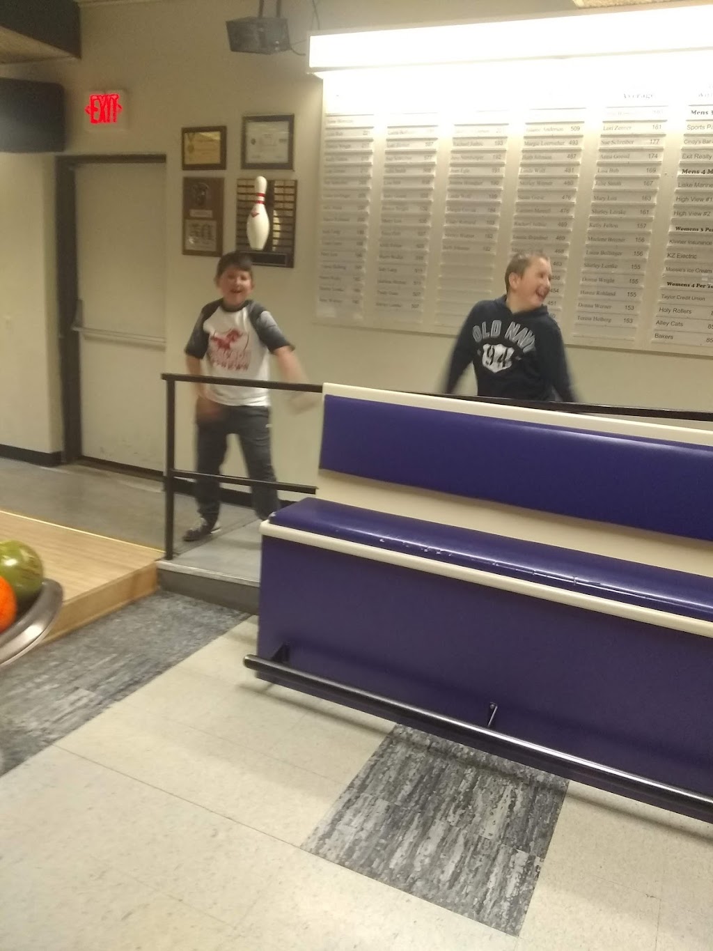 Sports Page Bowl & Grill | restaurant | 1174 W Broadway Ave, Medford, WI 54451, USA | 7157483433 OR +1 715-748-3433