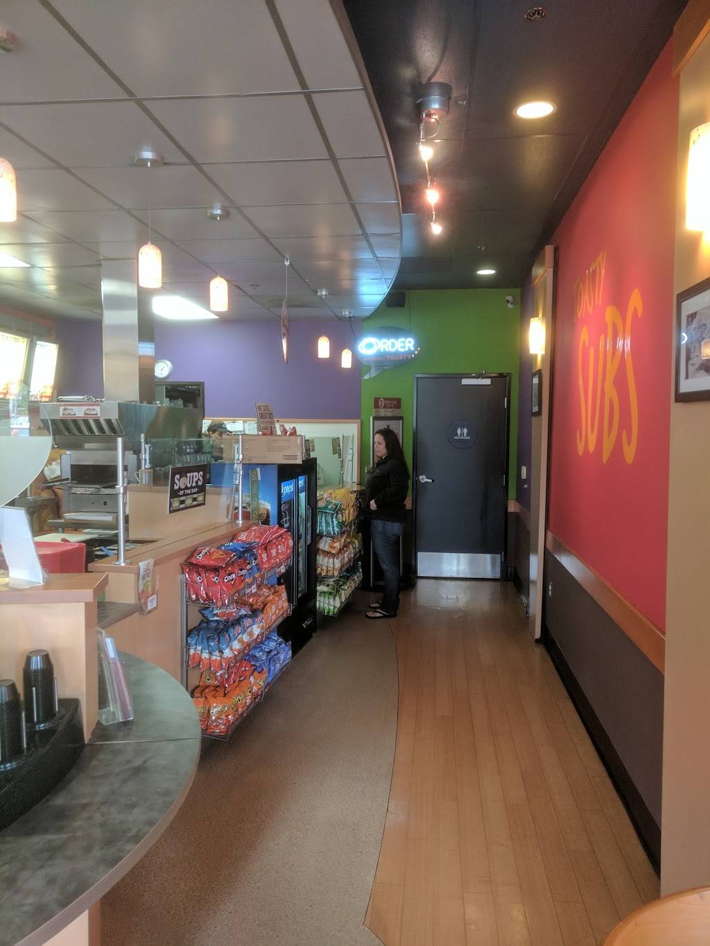 Quiznos | restaurant | 1001 Avenida Pico Ste F, San Clemente, CA 92673, USA | 9492181930 OR +1 949-218-1930