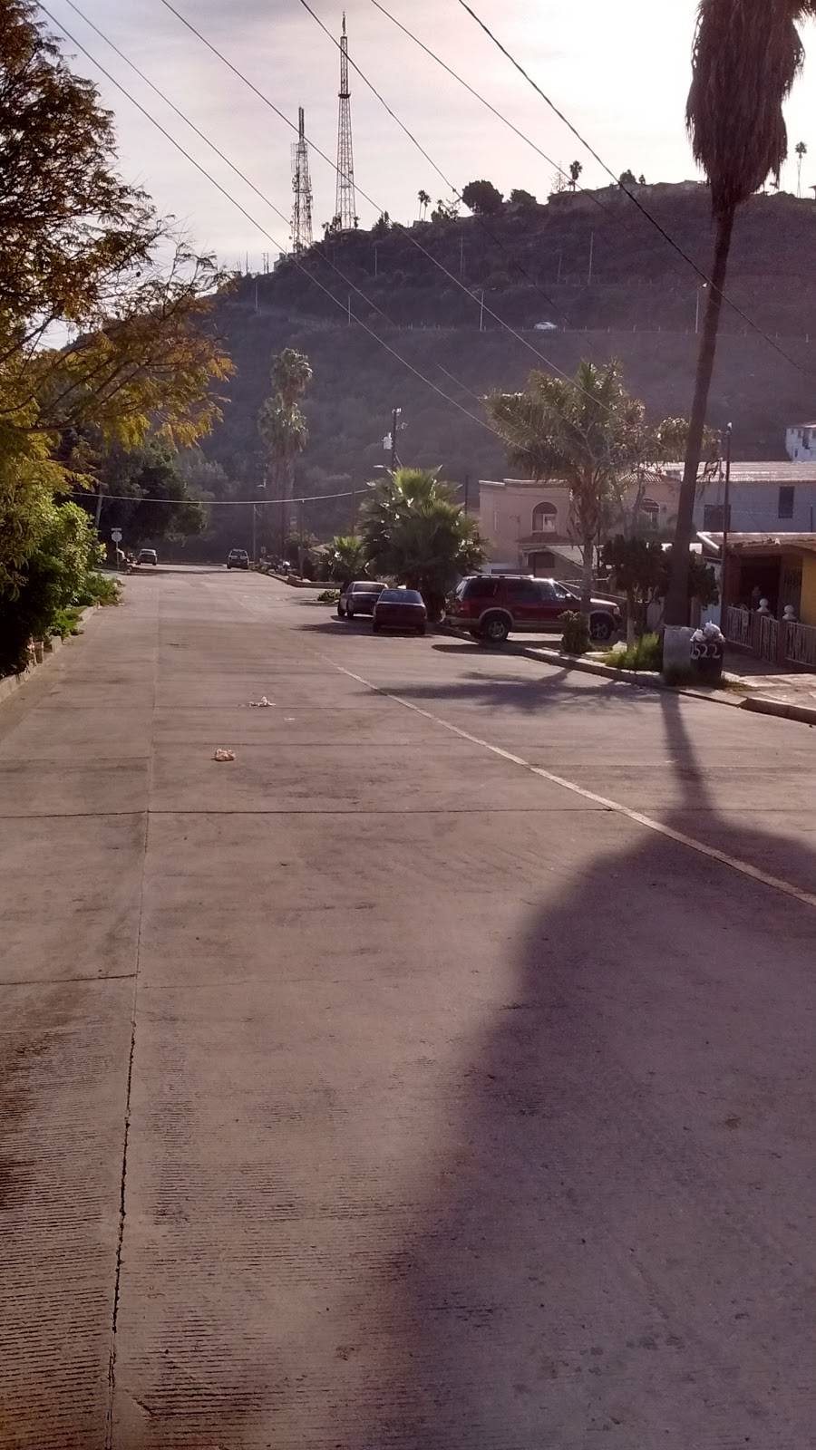 La Comadre Restaurante Tacos | restaurant | Calle Octava 428, Territorio Sur, 22860 Ensenada, B.C., Mexico | 016461740404 OR +52 646 174 0404