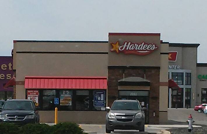 Hardees | restaurant | 2053 N Amidon Ave, Wichita, KS 67203, USA | 3164255393 OR +1 316-425-5393