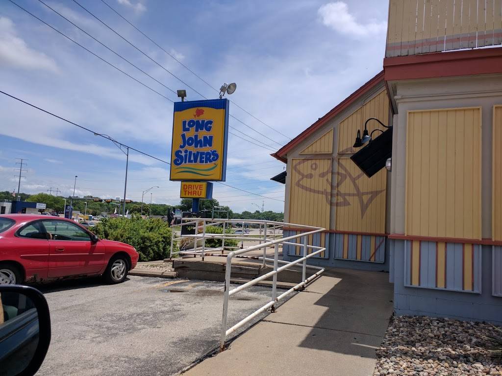 Long John Silvers | restaurant | 608 Galvin Rd S, Bellevue, NE 68005, USA | 4022916261 OR +1 402-291-6261