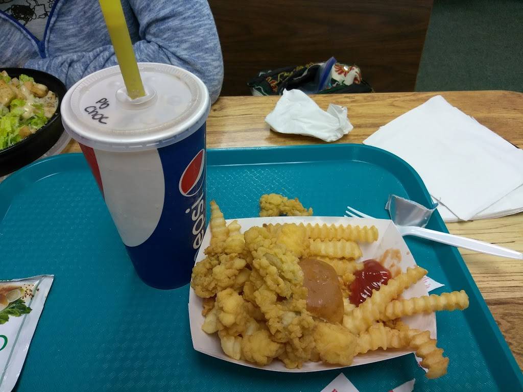 Belangers Drive-In | restaurant | 84 Upper Main St, Fairfield, ME 04937, USA | 2074532447 OR +1 207-453-2447