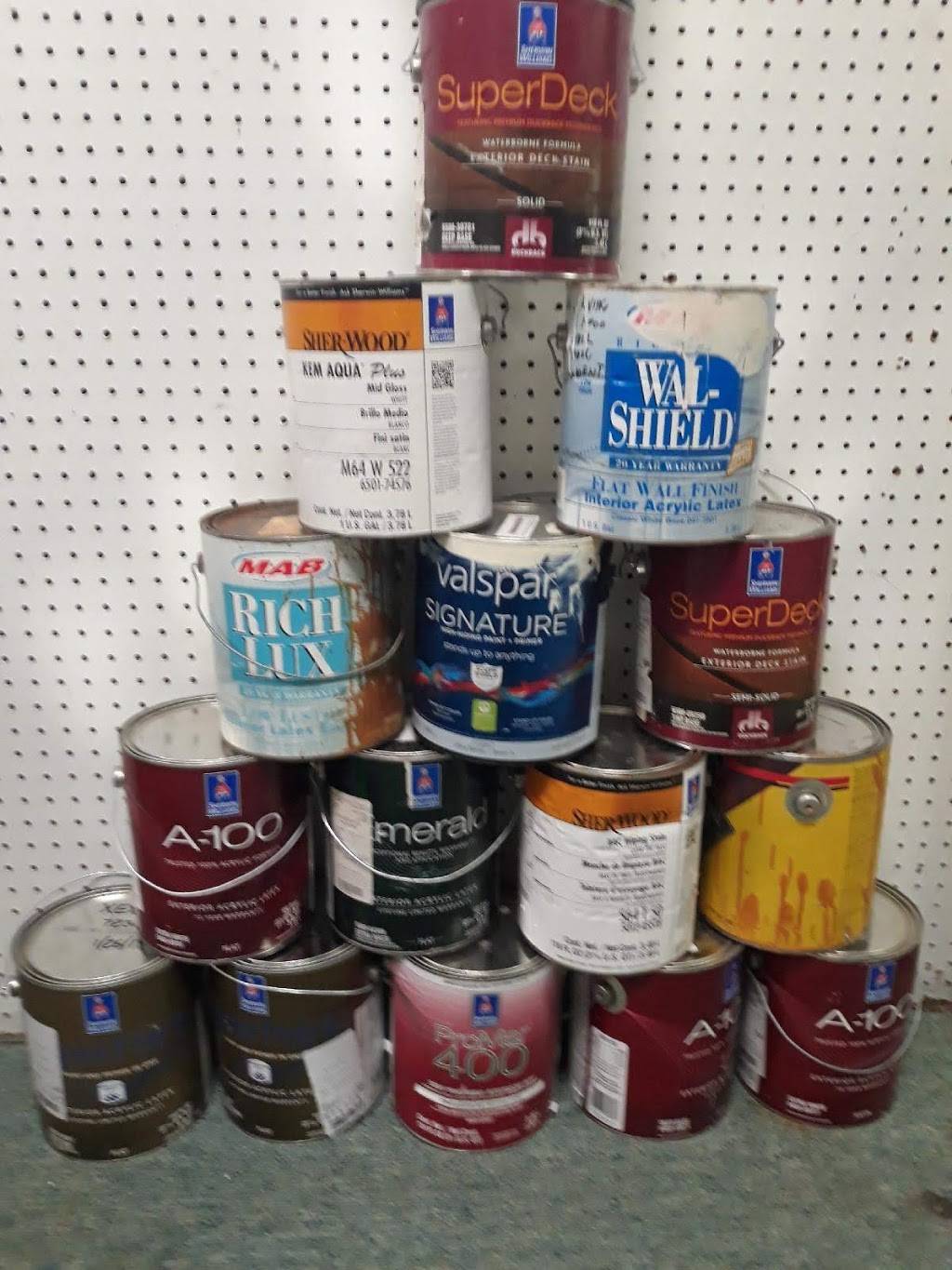 Royal Fish and Chicken | restaurant | 2407 N Sherman Dr, Indianapolis, IN 46218, USA | 3177440518 OR +1 317-744-0518