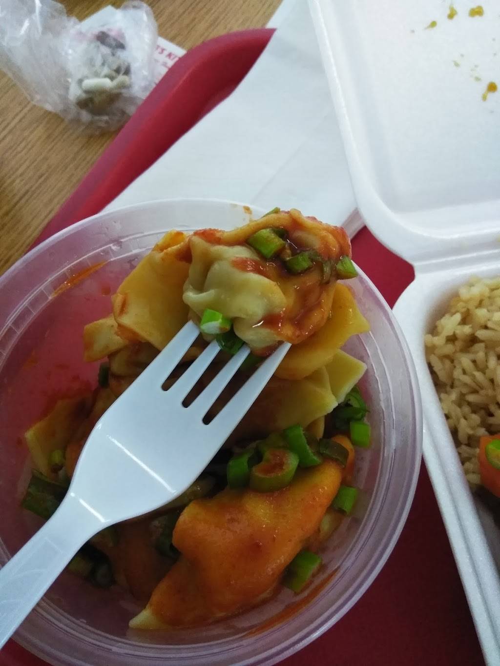 Yeungs Kitchen | restaurant | 41 N Burbank Dr, Montgomery, AL 36117, USA | 3342728888 OR +1 334-272-8888