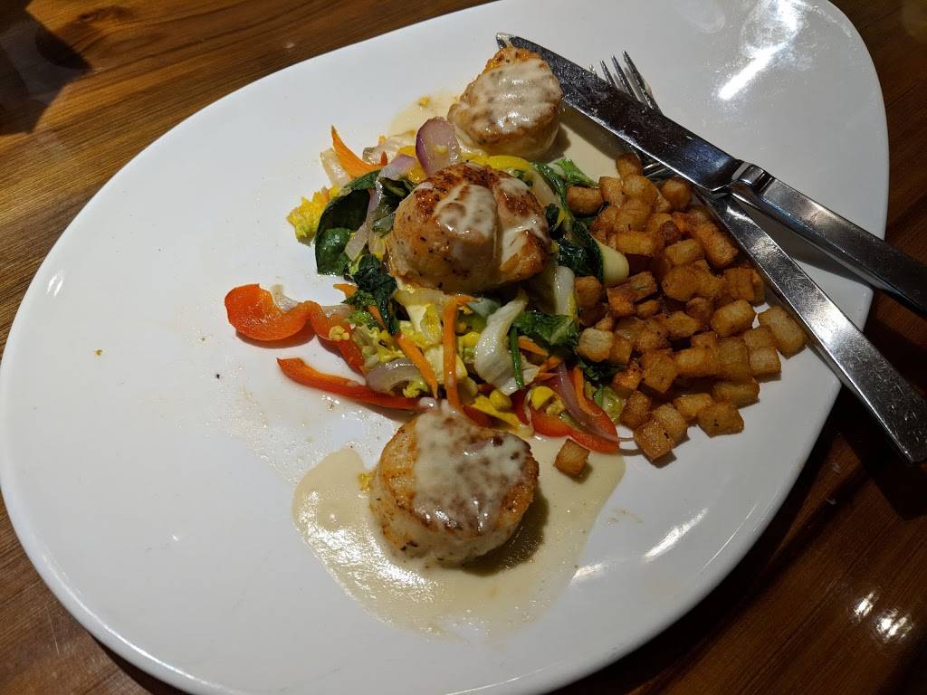 Trenasse | restaurant | 444 St Charles Ave, New Orleans, LA 70130, USA | 5046807000 OR +1 504-680-7000