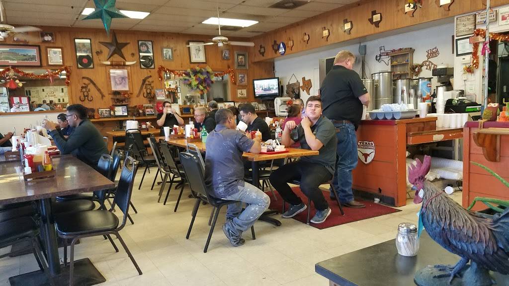 Vics Bar-B-Que | restaurant | 3502 Burleson Rd, Austin, TX 78741, USA | 5124454250 OR +1 512-445-4250