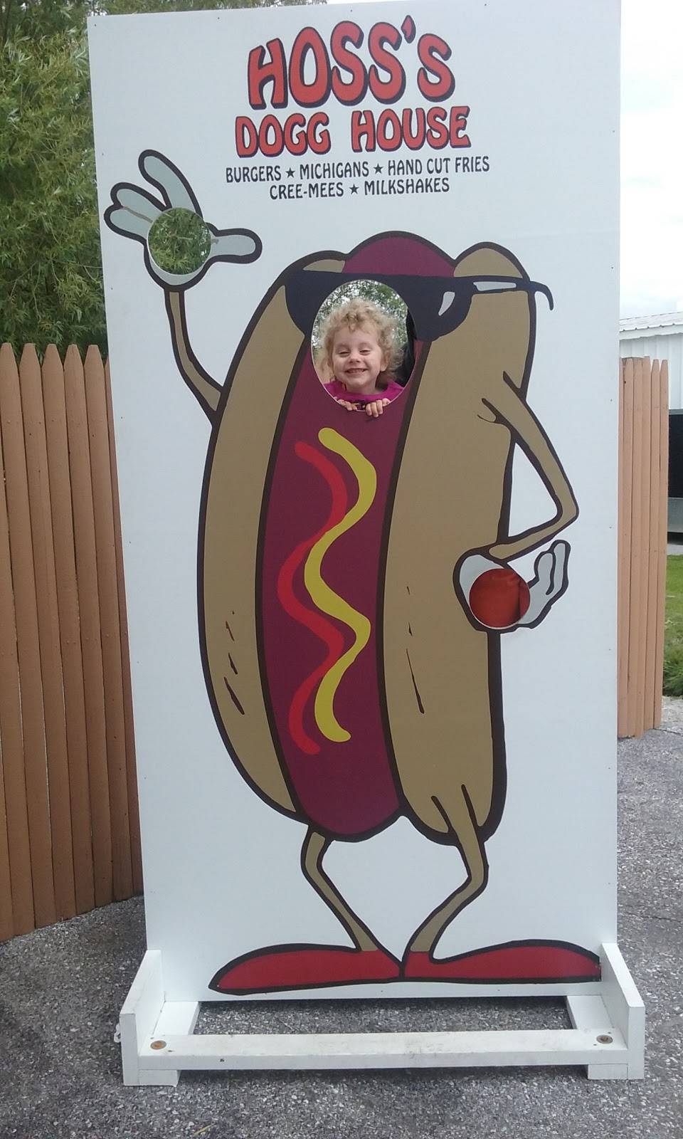 Hosss Dogg House | restaurant | 195 Lake St, St Albans City, VT 05478, USA | 8025271373 OR +1 802-527-1373