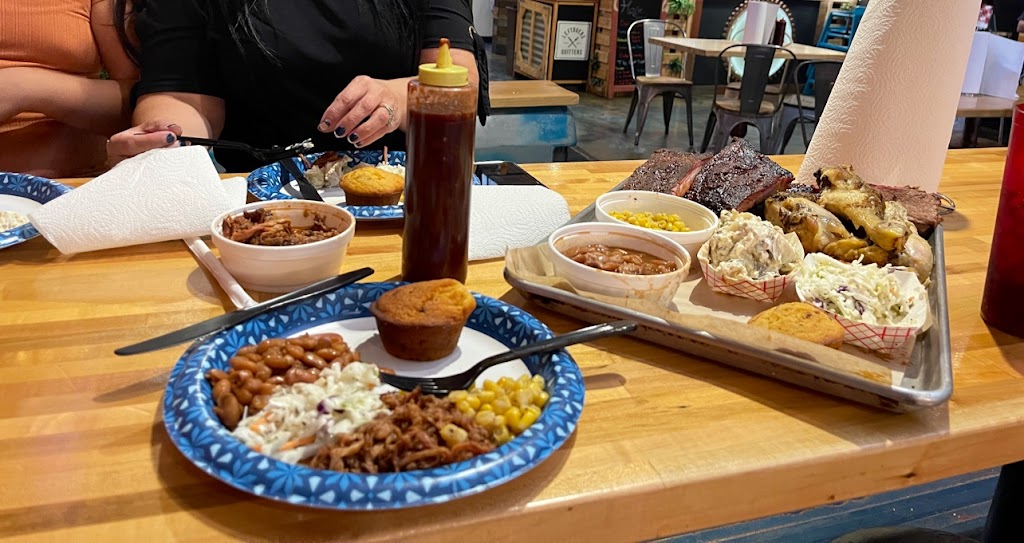 Holy Smokes | restaurant | 251 S Main St, Yuma, AZ 85364, USA | 9285813465 OR +1 928-581-3465