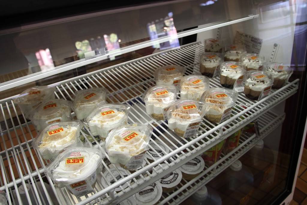 Lees Famous Recipe Chicken - Springfield (North) | restaurant | 301 E Home Rd, Springfield, OH 45503, USA | 9373994834 OR +1 937-399-4834