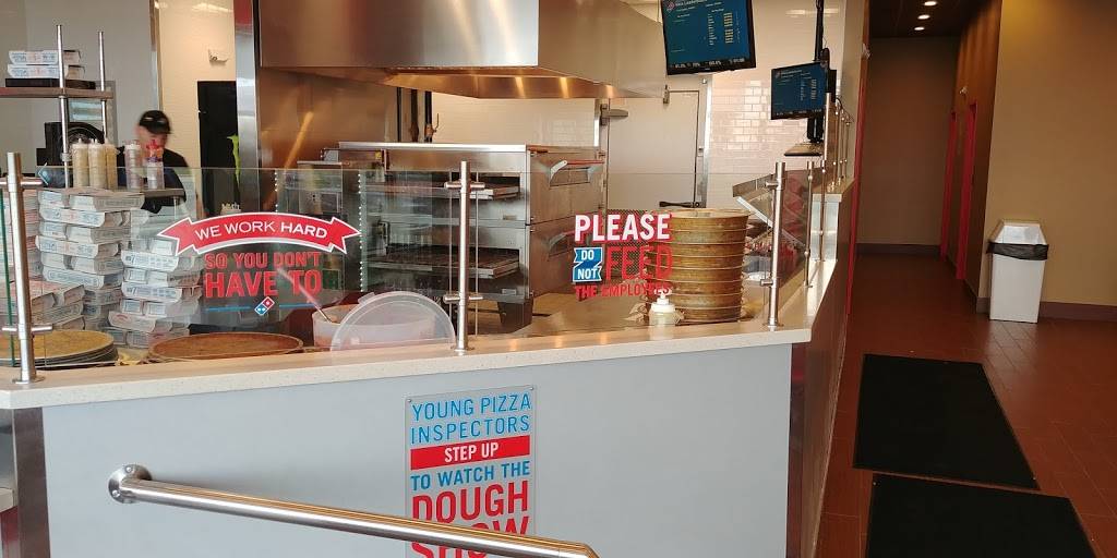 Dominos Pizza | meal delivery | 1435 N Mitchell St Ste A, Cadillac, MI 49601, USA | 2315779900 OR +1 231-577-9900