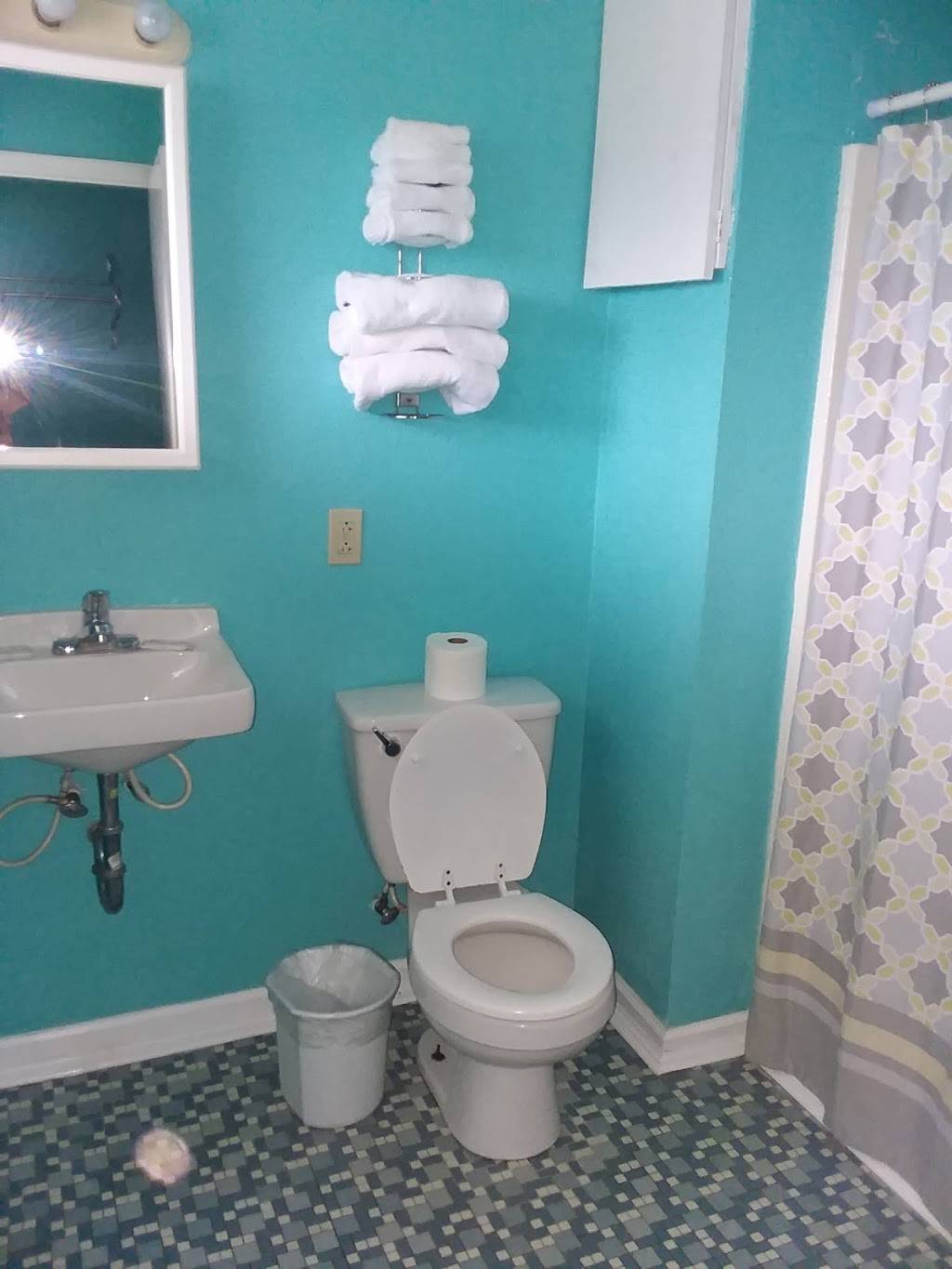 Powell Valley Resort | restaurant | 600 Powell Valley Marina Dr, LaFollette, TN 37766, USA | 4235625975 OR +1 423-562-5975