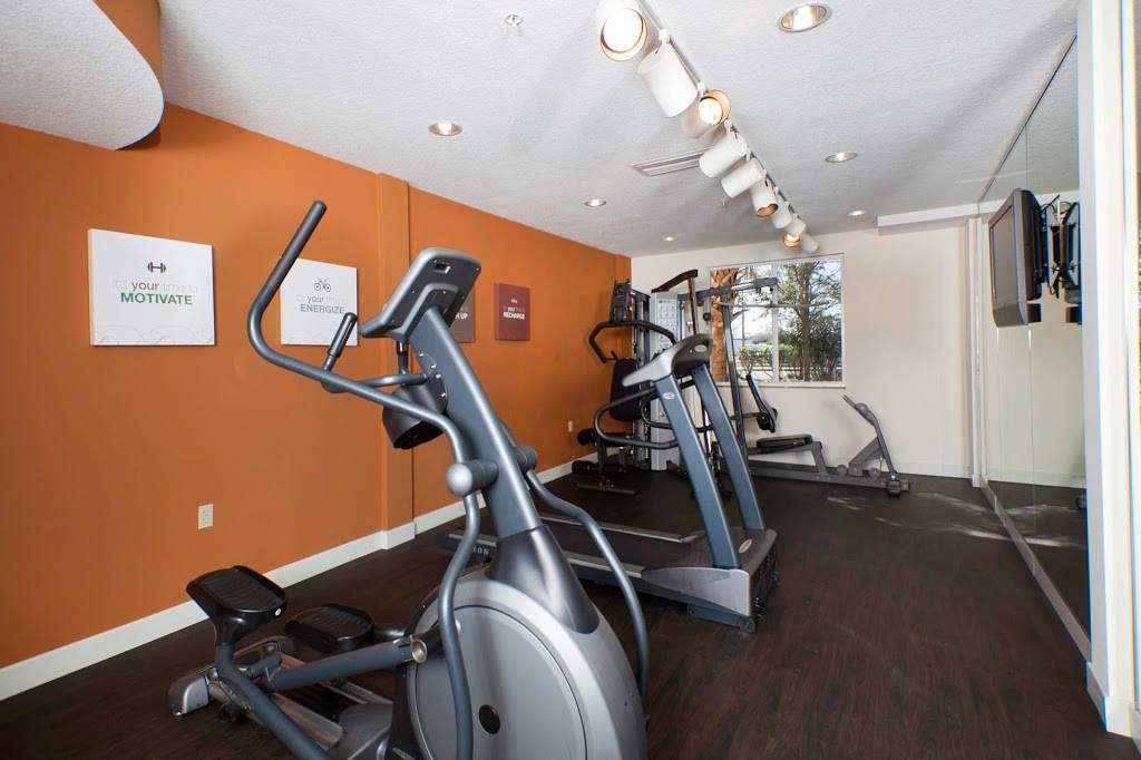 Comfort Suites Tampa Airport North | restaurant | 5421 W Waters Ave, Tampa, FL 33634, USA | 8138808938 OR +1 813-880-8938