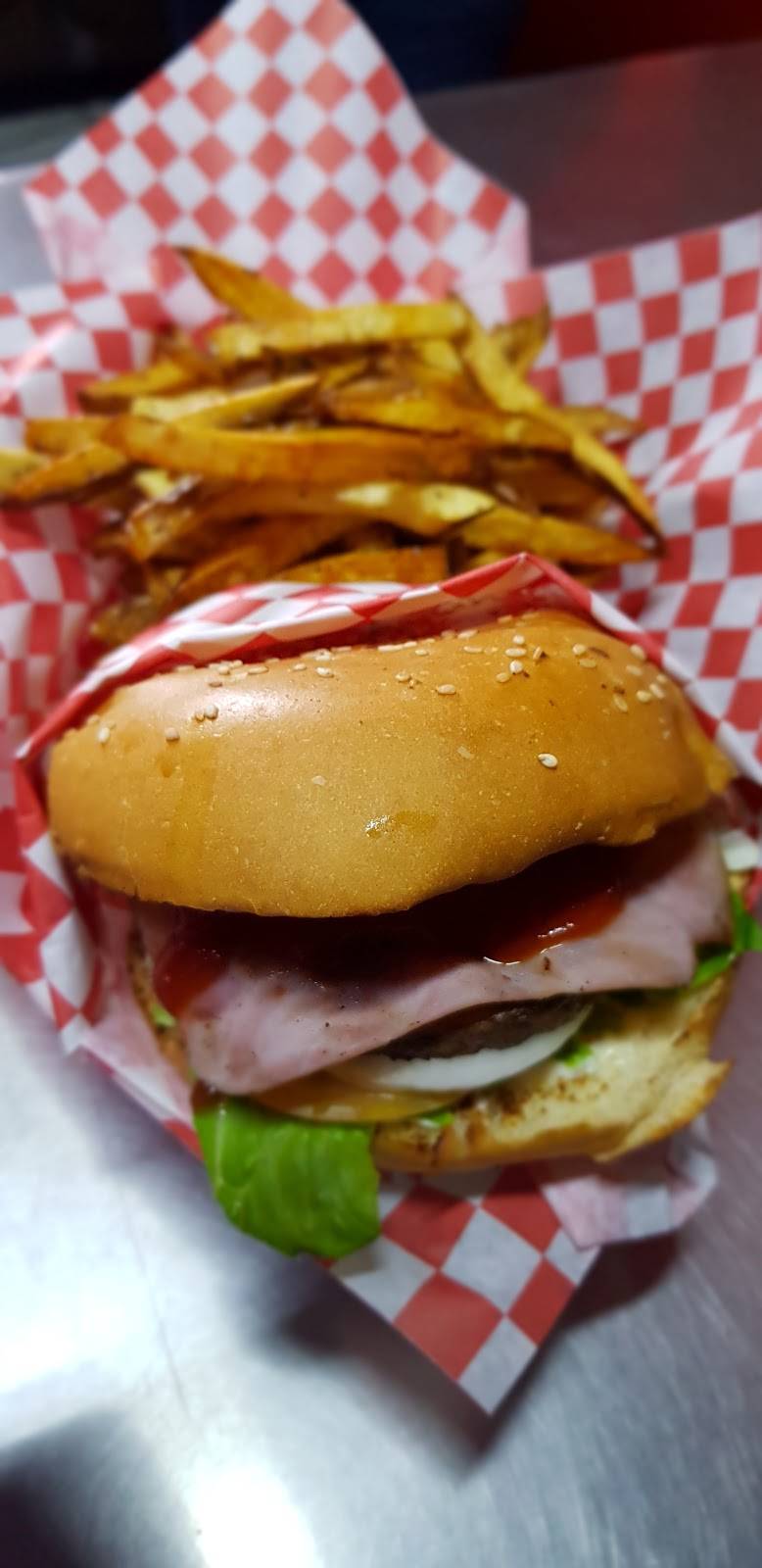 Beverly Burgers Otay Industrial | restaurant | Central Otay, Blvd. Industrial 19058, Nueva Tijuana, 22435 Tijuana, B.C., Mexico | 016646248801 OR +52 664 624 8801