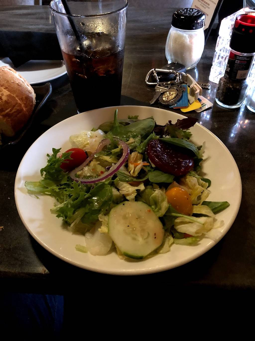 Vernons Cafe | night club | 720 Youngstown Warren Rd, Niles, OH 44446, USA | 3306521381 OR +1 330-652-1381