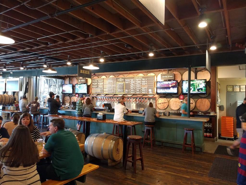 Pinthouse Pizza | restaurant | 4729 Burnet Rd, Austin, TX 78756, USA | 5124369605 OR +1 512-436-9605