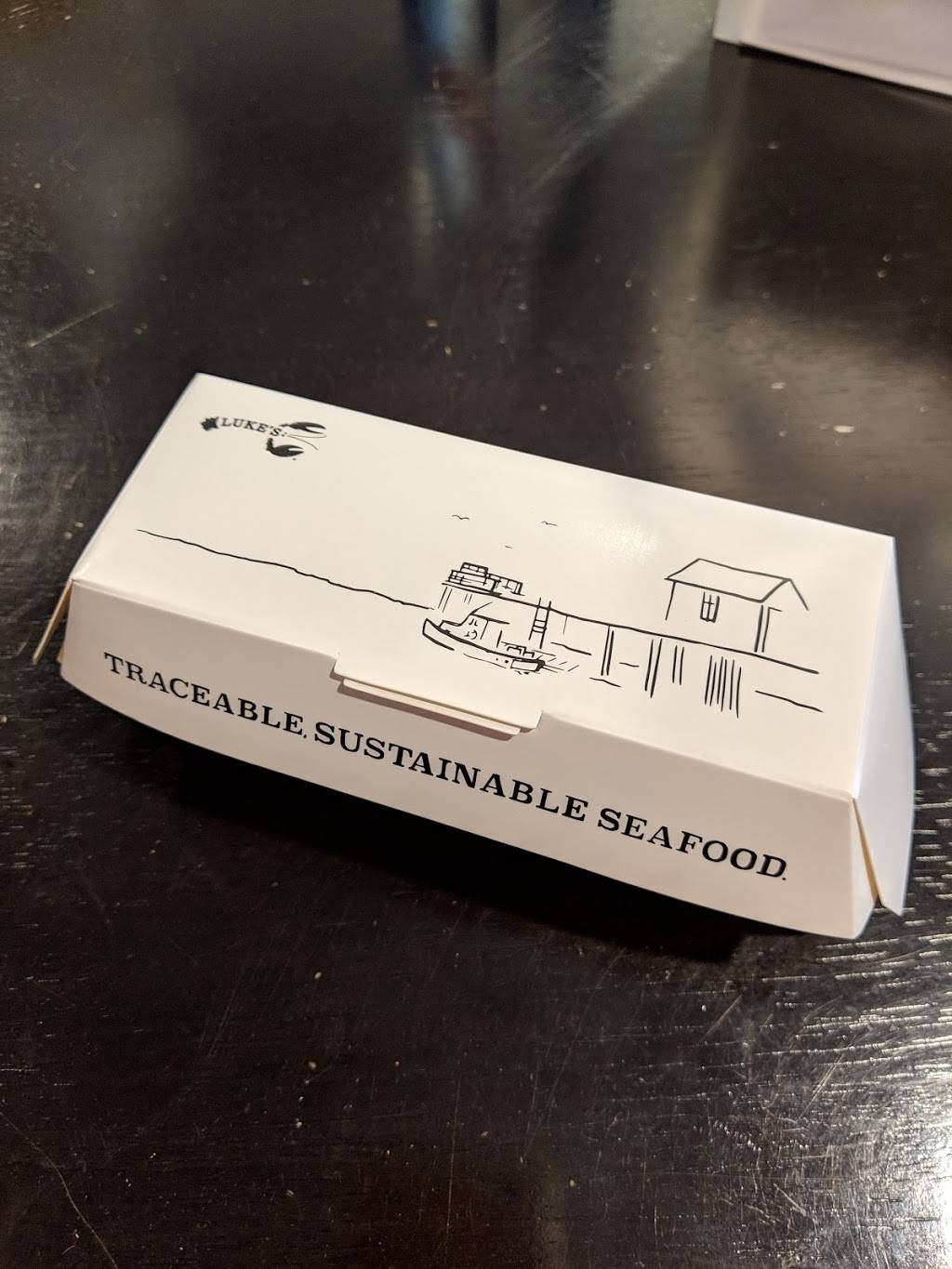 Lukes Lobster Plaza Food Hall - Temporarily Closed | restaurant | 1 W 59th St, New York, NY 10019, USA | 6467553227 OR +1 646-755-3227