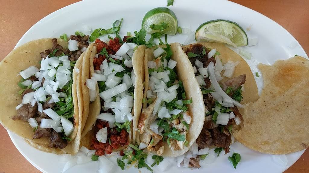 Los Cazadores Mexican Food | restaurant | 12229 Hesperia Rd, Victorville, CA 92395, USA | 4422554628 OR +1 442-255-4628